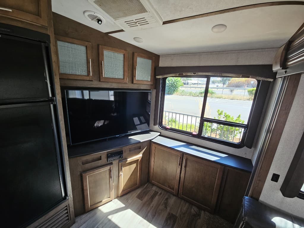 2018 Keystone RV 2018 Keystone RV Cougar Half-Ton  - thumbnail 13