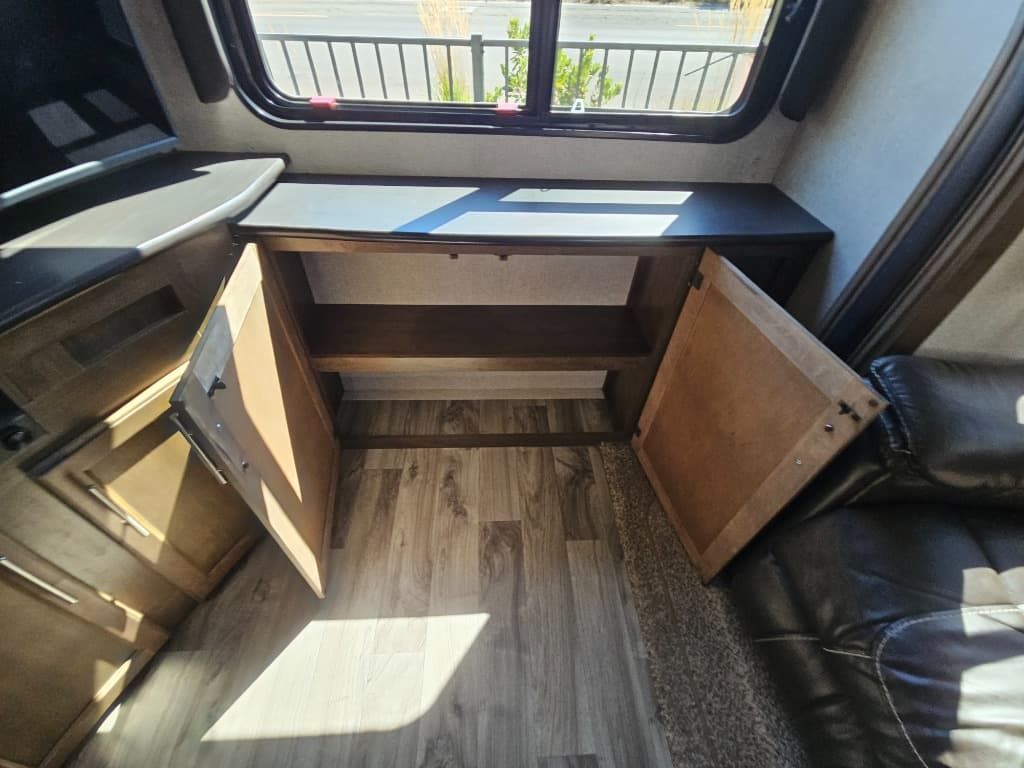 2018 Keystone RV 2018 Keystone RV Cougar Half-Ton  - thumbnail 14