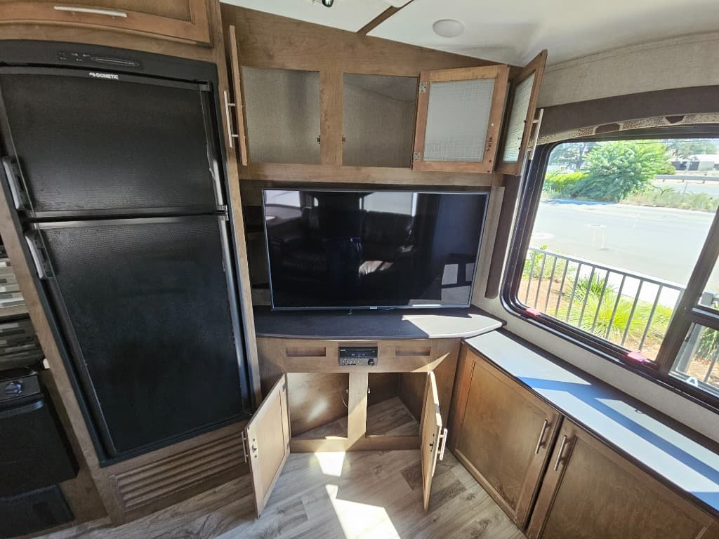 2018 Keystone RV 2018 Keystone RV Cougar Half-Ton  - thumbnail 15