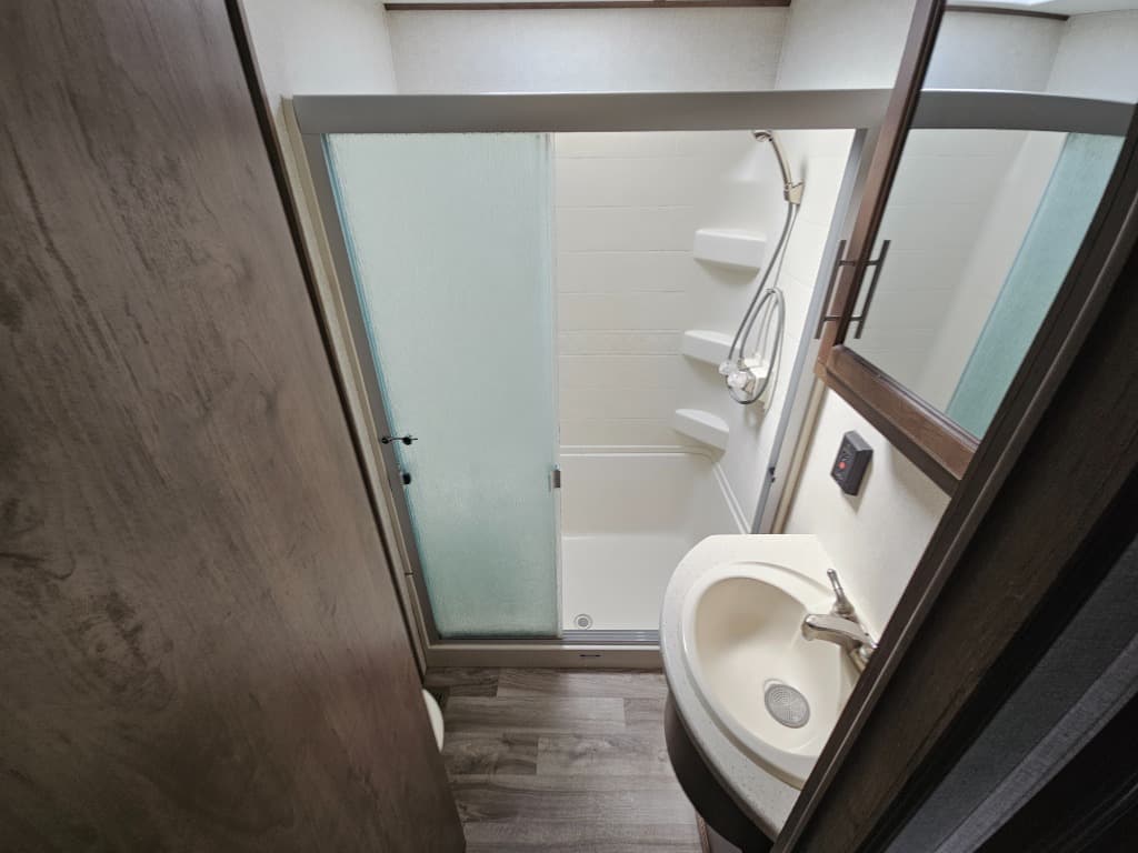 2018 Keystone RV 2018 Keystone RV Cougar Half-Ton  - thumbnail 31