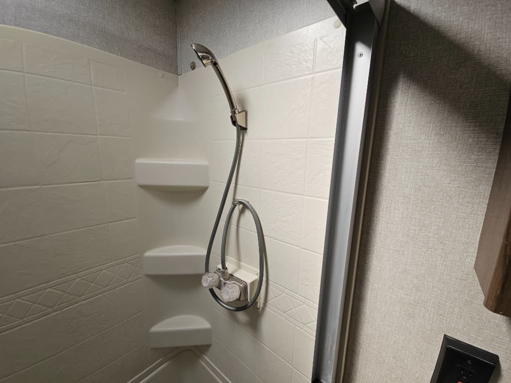 2018 Keystone RV 2018 Keystone RV Cougar Half-Ton  - thumbnail 38