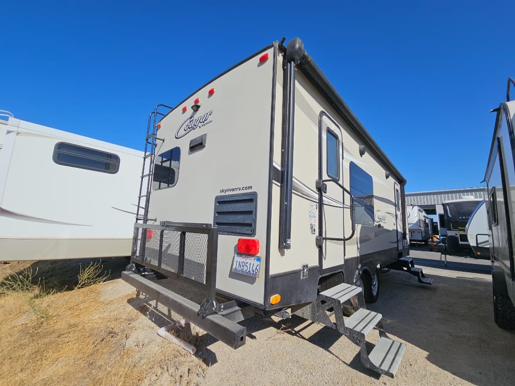 2018 Keystone RV 2018 Keystone RV Cougar Half-Ton - thumbnail 2