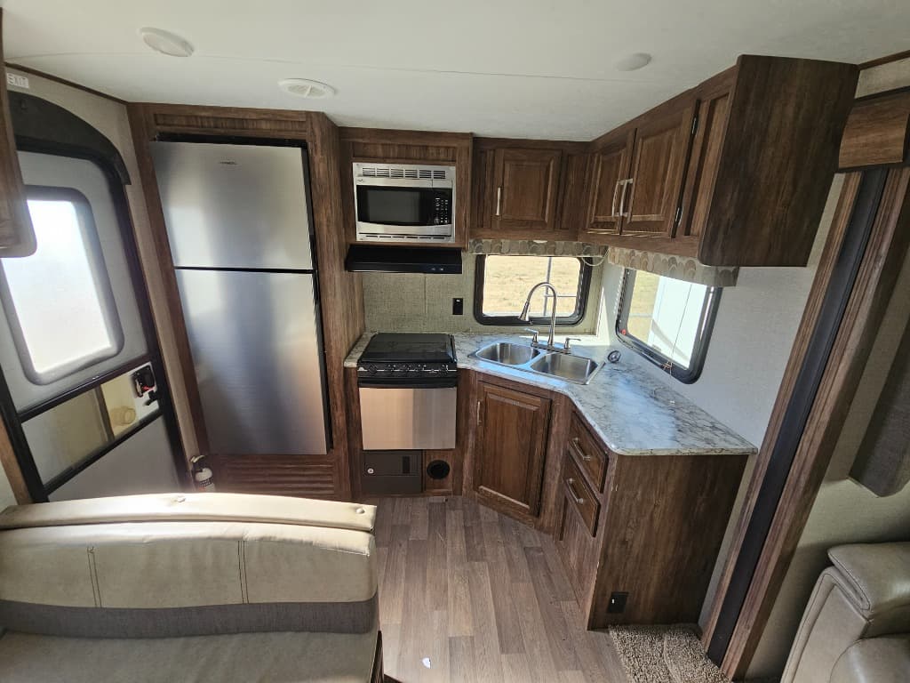 2018 Keystone RV 2018 Keystone RV Cougar Half-Ton - thumbnail 9