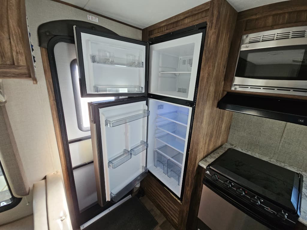 2018 Keystone RV 2018 Keystone RV Cougar Half-Ton - thumbnail 10