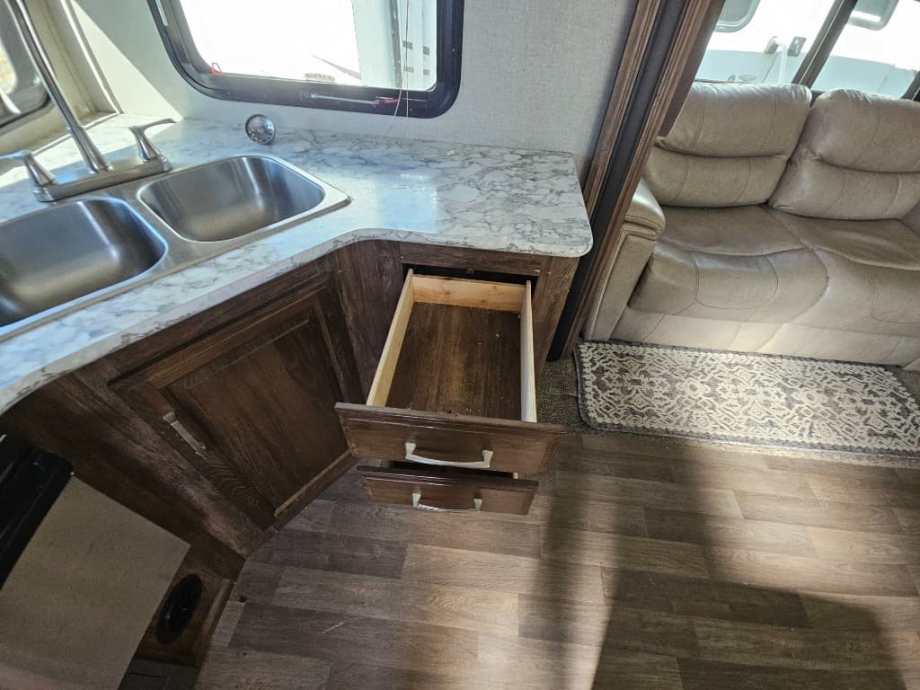 2018 Keystone RV 2018 Keystone RV Cougar Half-Ton - thumbnail 18