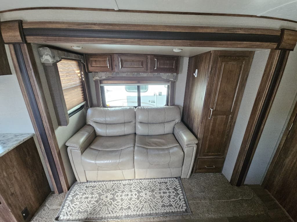 2018 Keystone RV 2018 Keystone RV Cougar Half-Ton - thumbnail 19