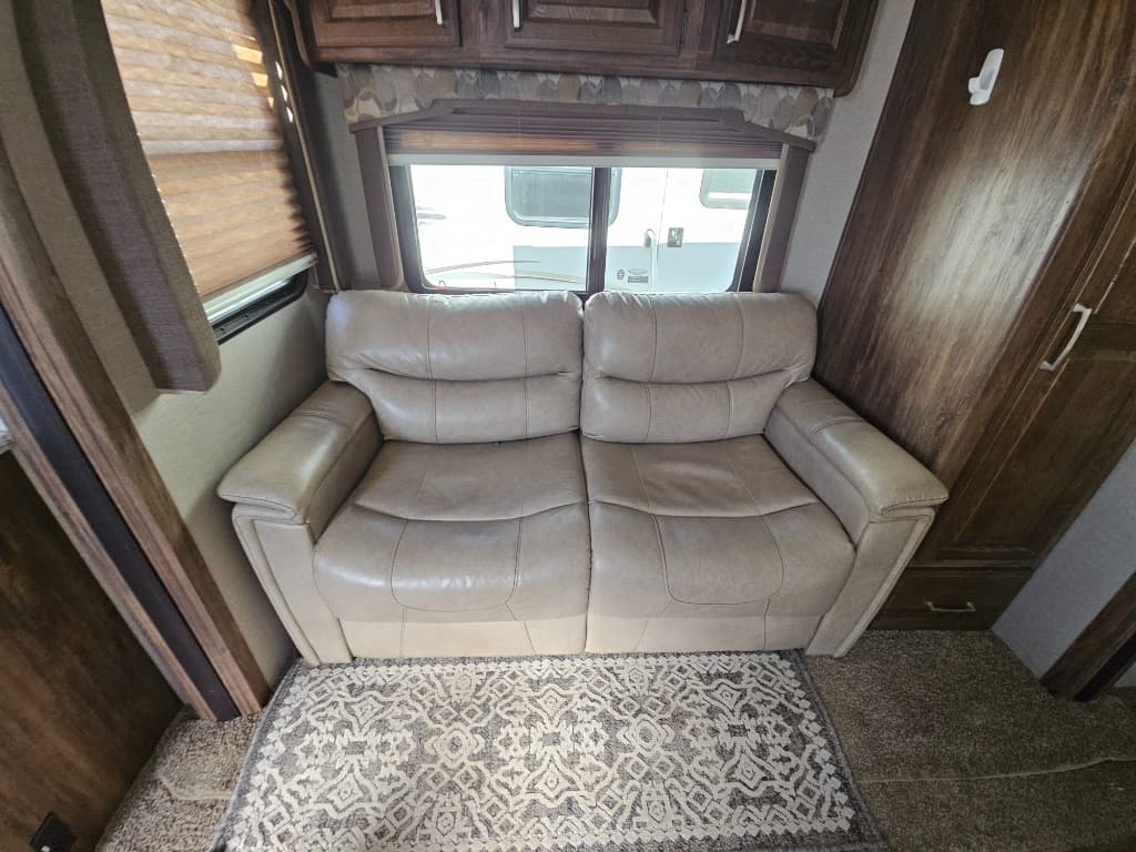 2018 Keystone RV 2018 Keystone RV Cougar Half-Ton - thumbnail 20