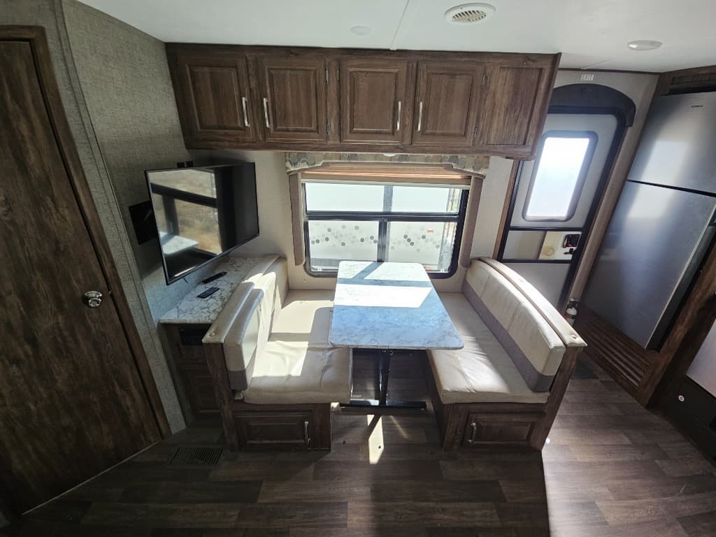2018 Keystone RV 2018 Keystone RV Cougar Half-Ton - thumbnail 23