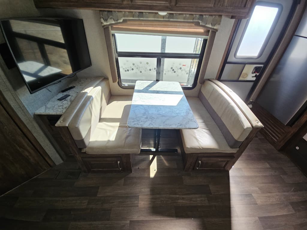 2018 Keystone RV 2018 Keystone RV Cougar Half-Ton - thumbnail 24