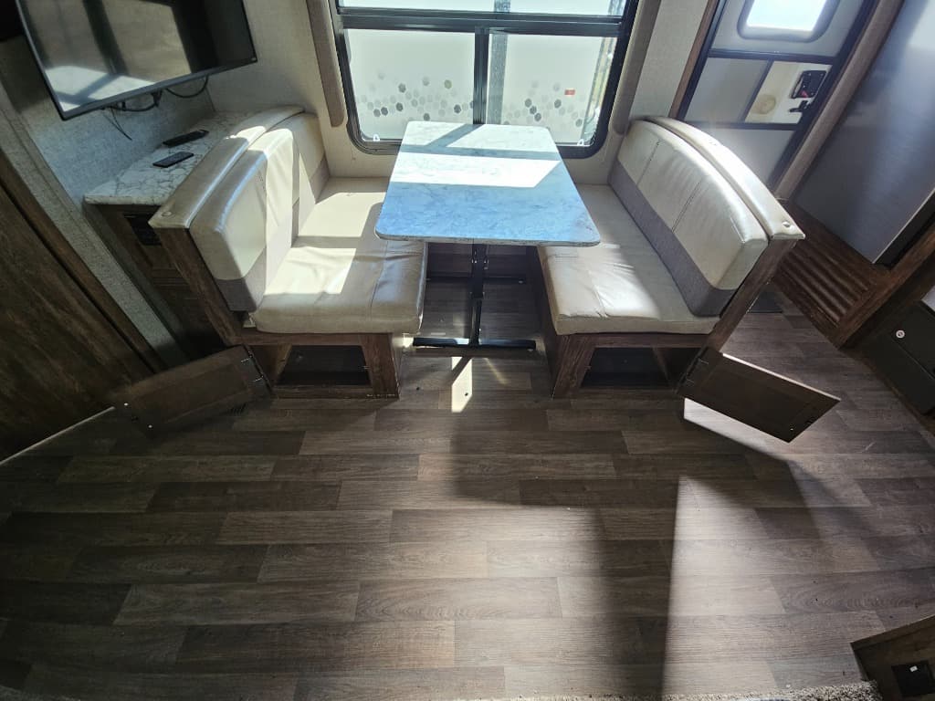 2018 Keystone RV 2018 Keystone RV Cougar Half-Ton - thumbnail 25