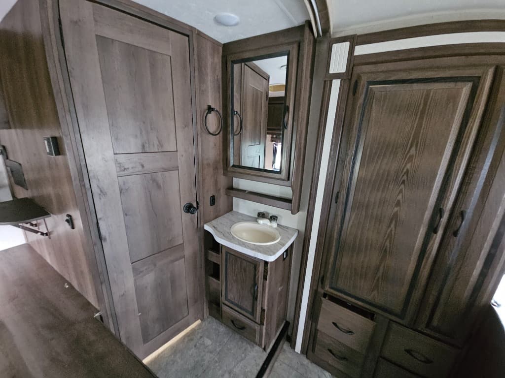 2018 Coachmen 2018 Coachmen Prism - thumbnail 12