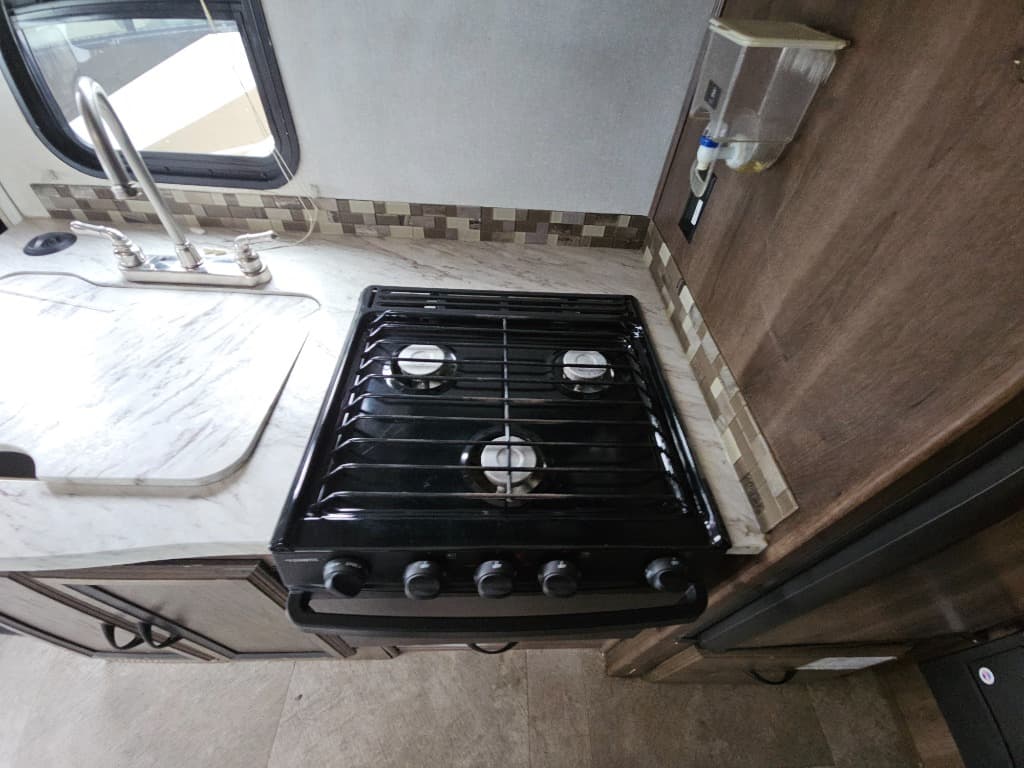 2018 Coachmen 2018 Coachmen Prism - thumbnail 31