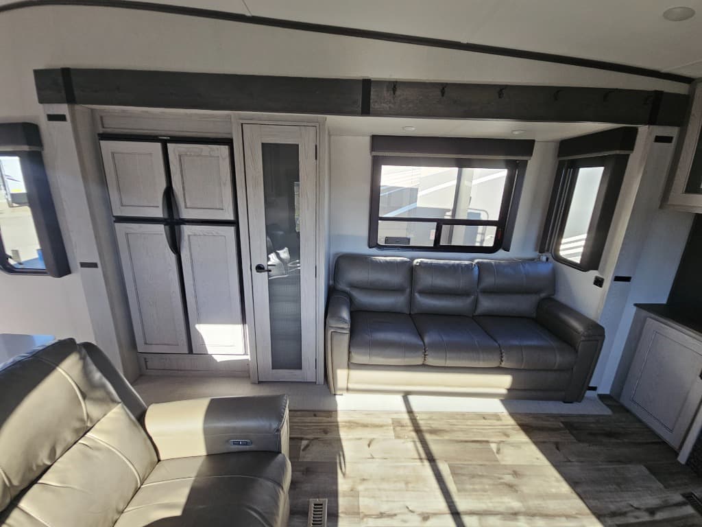 2023 Keystone RV 2023 Keystone RV Montana High Country - thumbnail 8