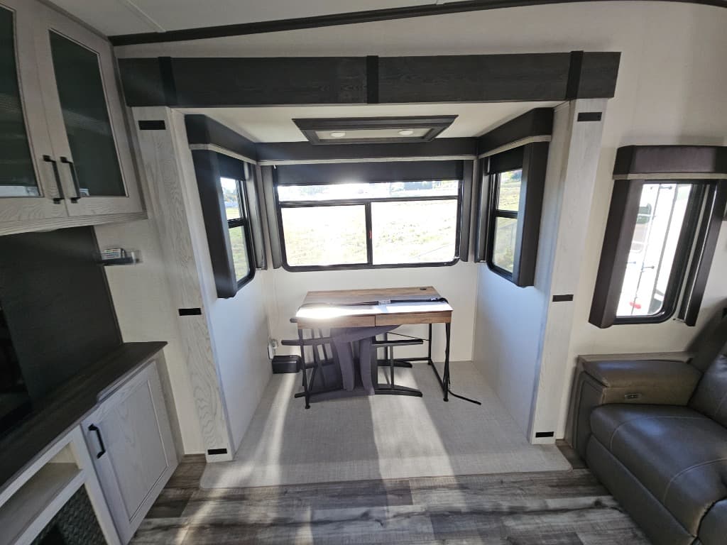 2023 Keystone RV 2023 Keystone RV Montana High Country - thumbnail 17