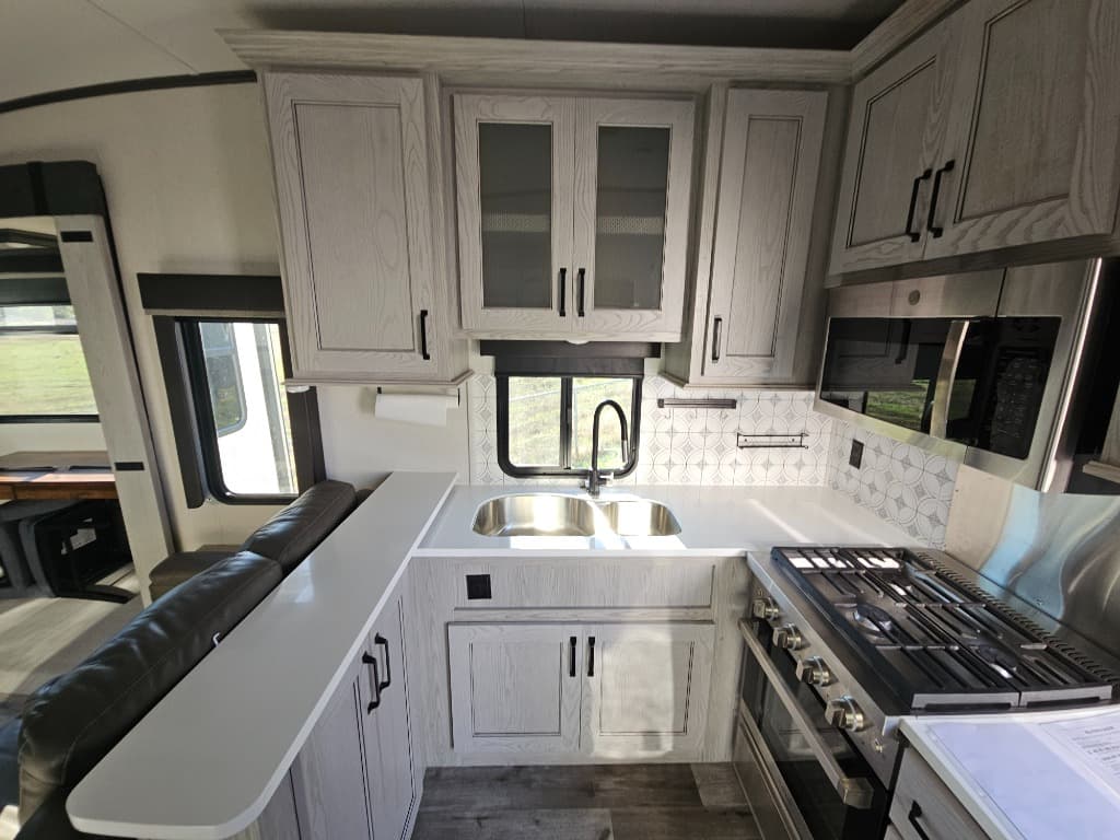 2023 Keystone RV 2023 Keystone RV Montana High Country - thumbnail 23