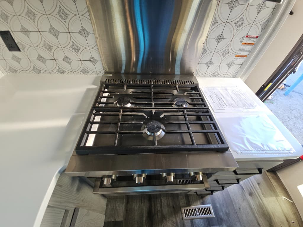 2023 Keystone RV 2023 Keystone RV Montana High Country - thumbnail 30