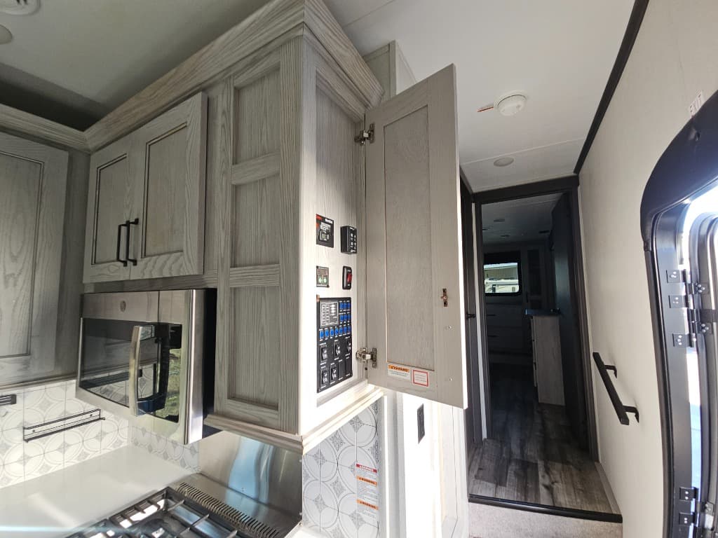 2023 Keystone RV 2023 Keystone RV Montana High Country - thumbnail 33