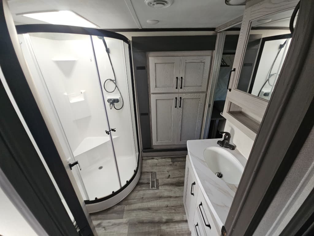 2023 Keystone RV 2023 Keystone RV Montana High Country - thumbnail 35