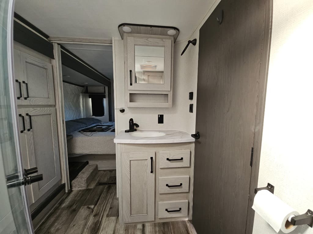 2023 Keystone RV 2023 Keystone RV Montana High Country - thumbnail 41