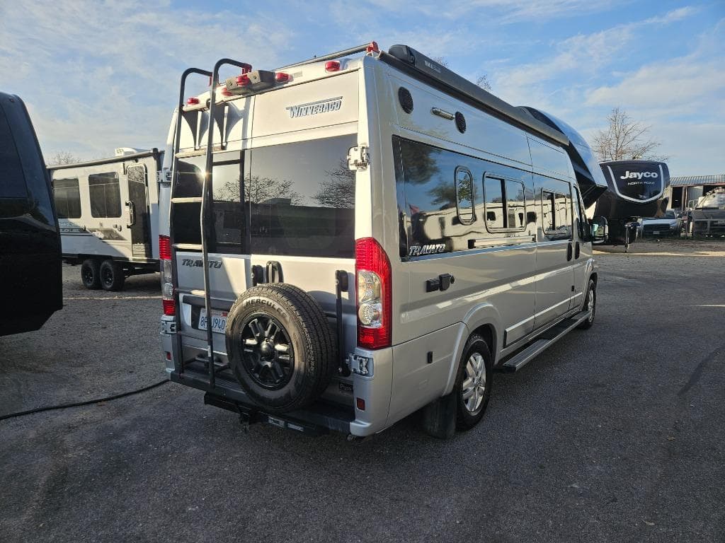 2019 Winnebago 2019 Winnebago Travato - thumbnail 3