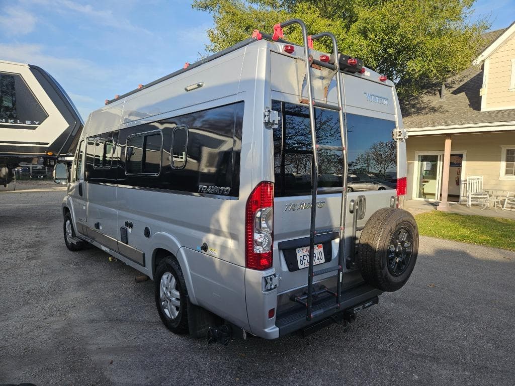 2019 Winnebago 2019 Winnebago Travato - thumbnail 5