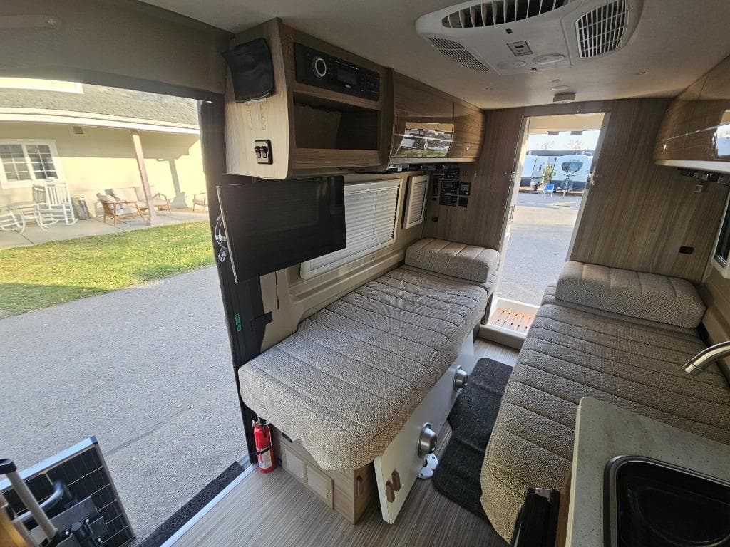 2019 Winnebago 2019 Winnebago Travato - thumbnail 9