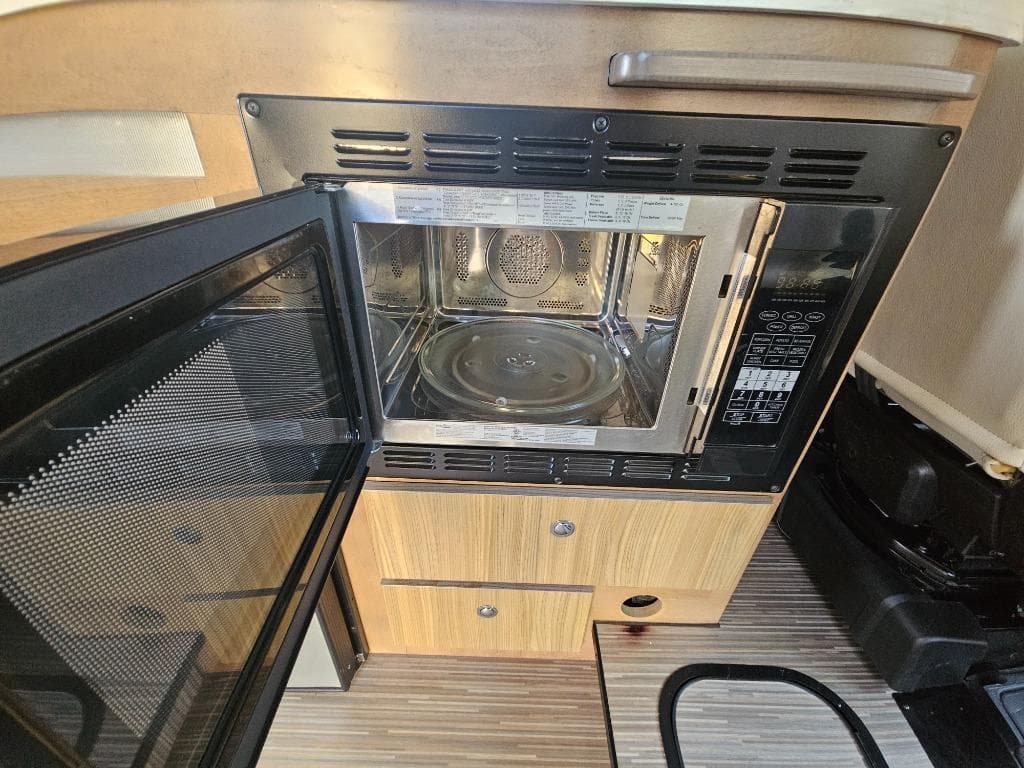 2019 Winnebago 2019 Winnebago Travato - thumbnail 16