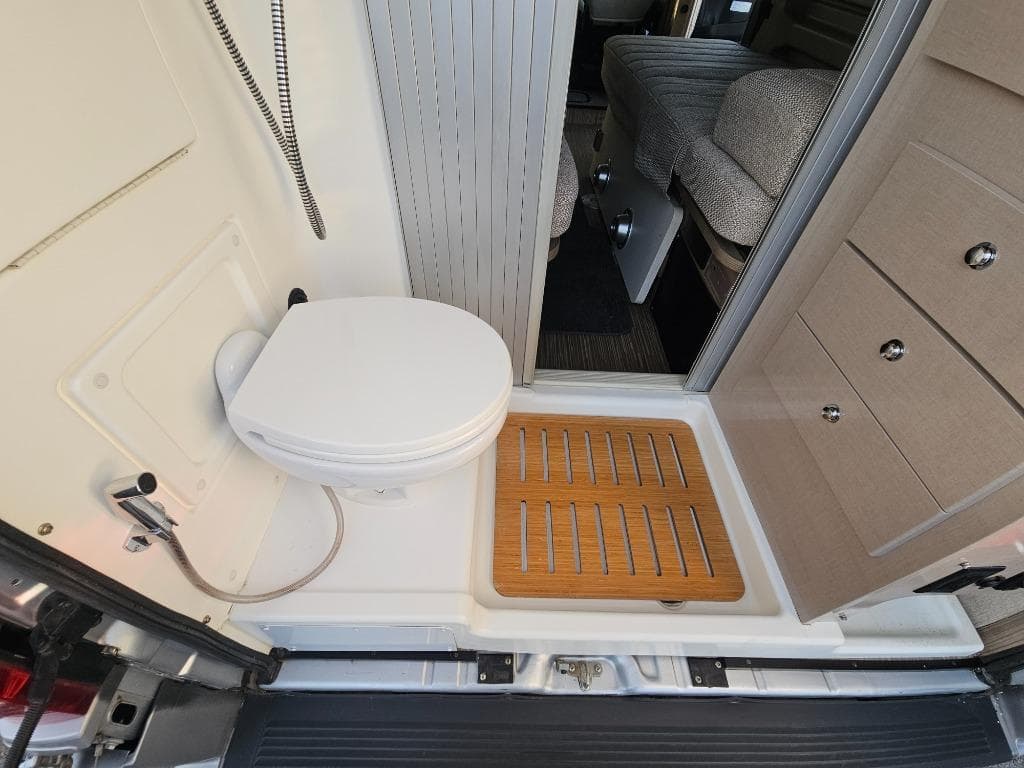 2019 Winnebago 2019 Winnebago Travato - thumbnail 23