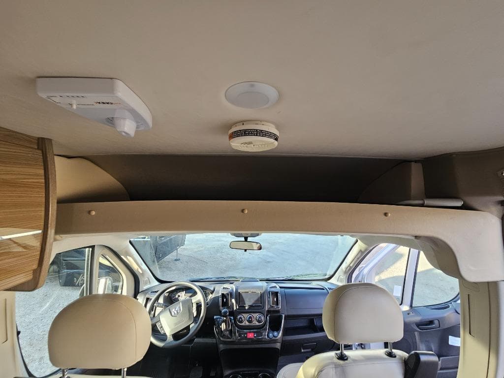 2019 Winnebago 2019 Winnebago Travato - thumbnail 26