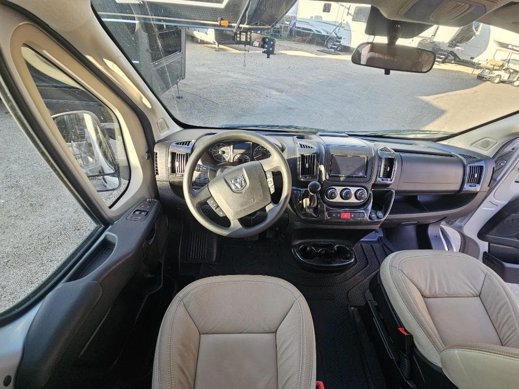 2019 Winnebago 2019 Winnebago Travato - thumbnail 28