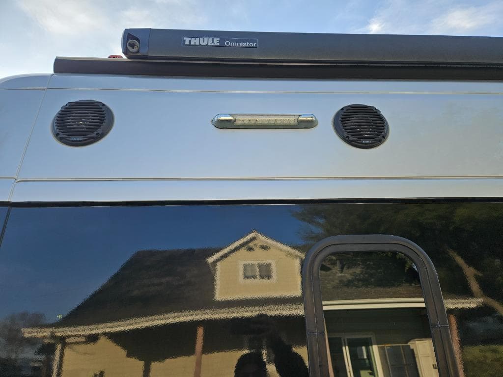 2019 Winnebago 2019 Winnebago Travato - thumbnail 32