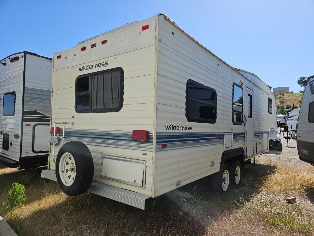 1994 Fleetwood RV 1994 Fleetwood RV Wilderness - thumbnail 2