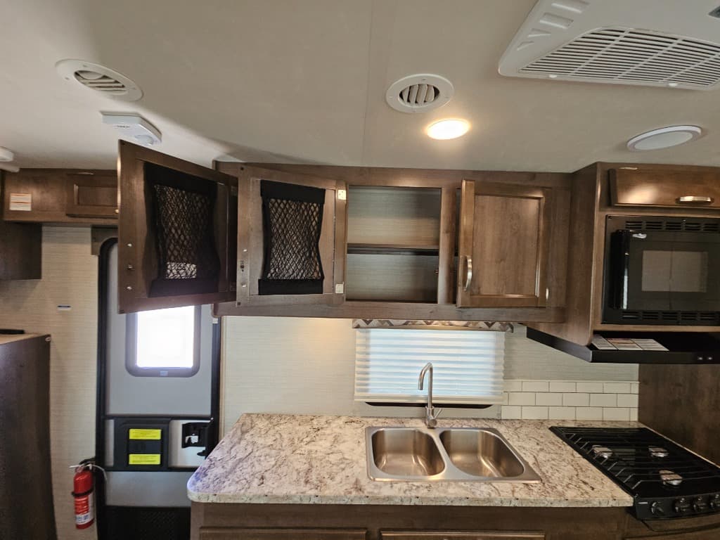 2018 Jayco 2018 Jayco Redhawk - thumbnail 23