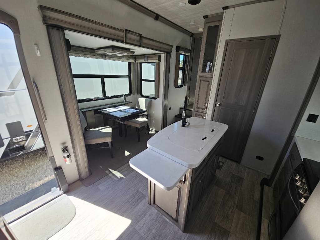 2021 Keystone RV 2021 Keystone RV Montana - thumbnail 8