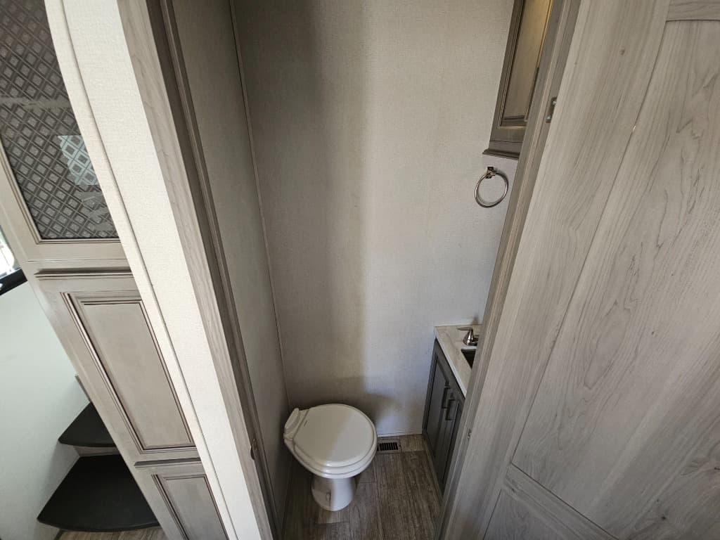 2021 Keystone RV 2021 Keystone RV Montana - thumbnail 13