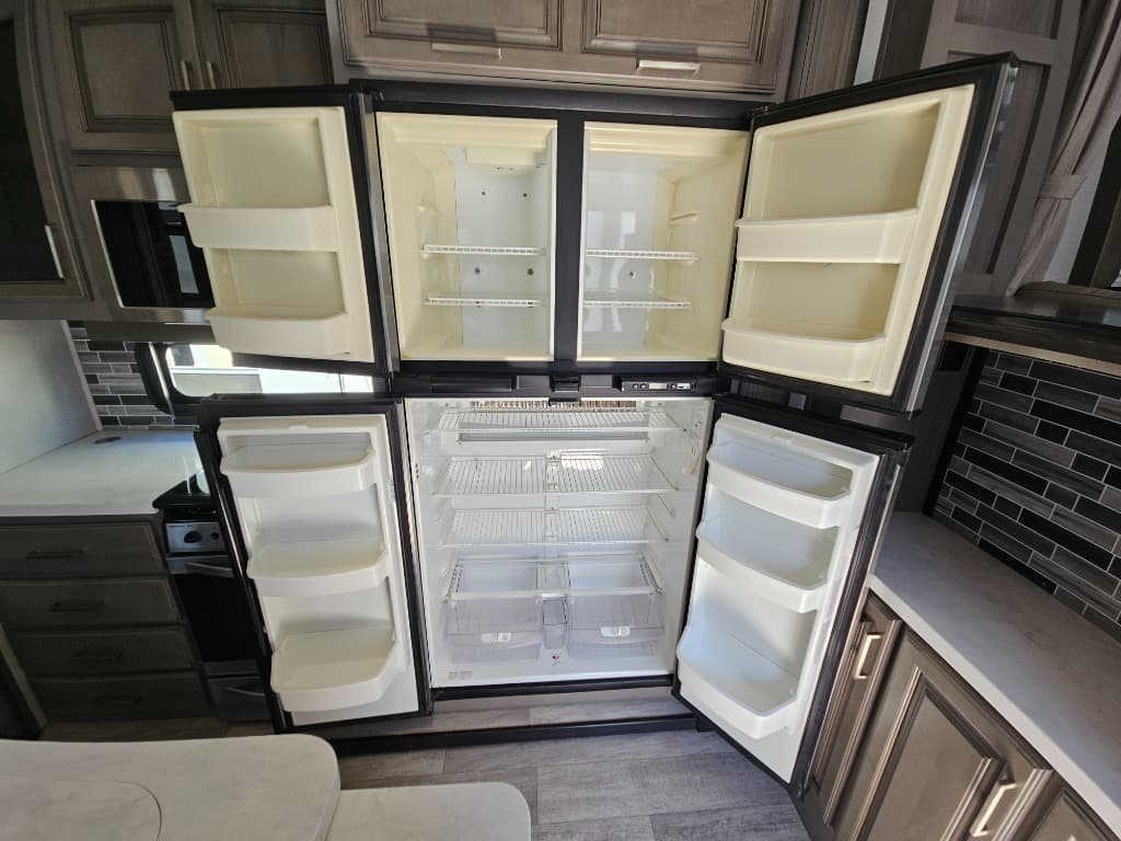 2021 Keystone RV 2021 Keystone RV Montana - thumbnail 19