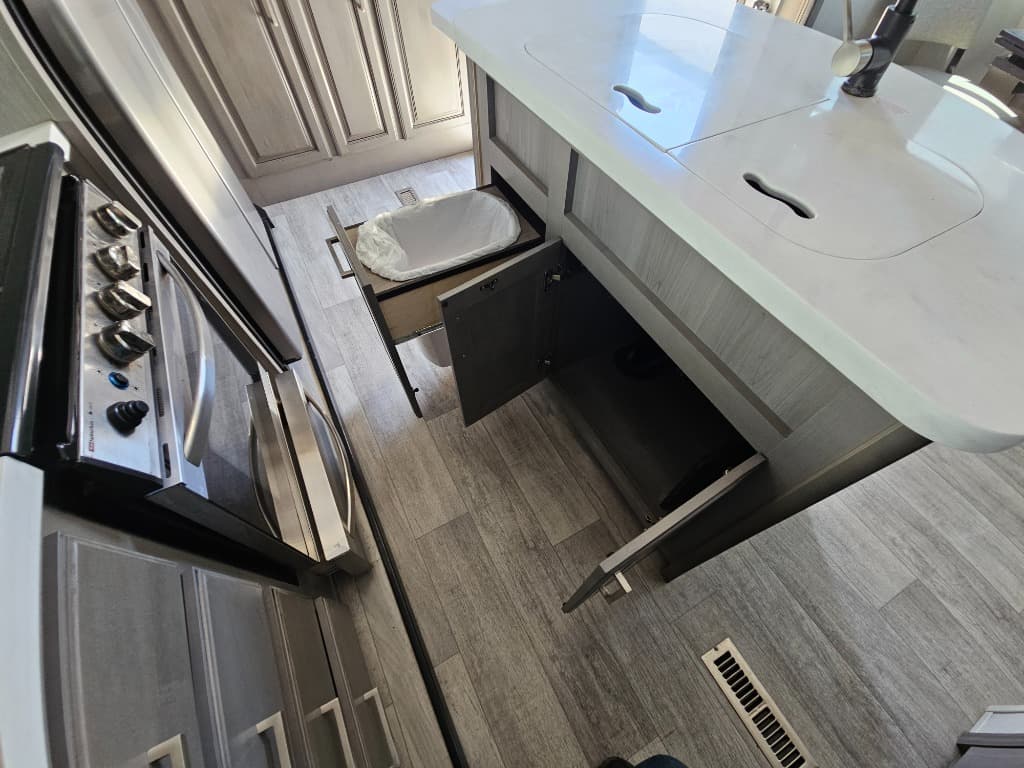 2021 Keystone RV 2021 Keystone RV Montana - thumbnail 26