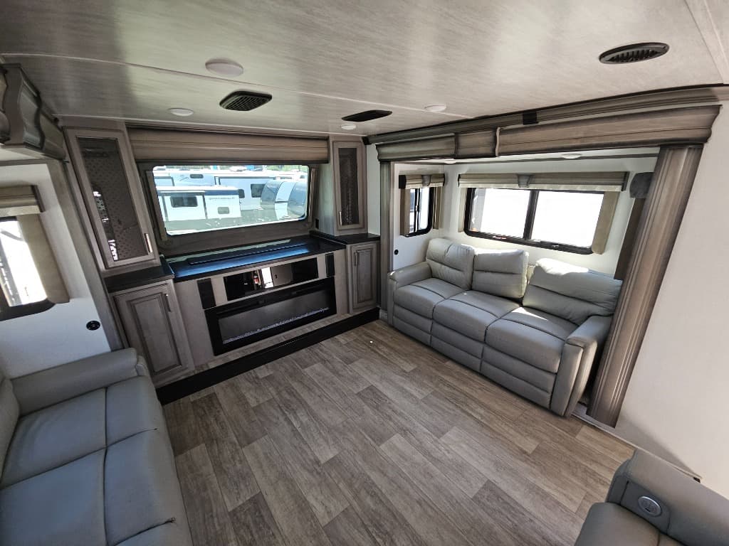 2021 Keystone RV 2021 Keystone RV Montana - thumbnail 31