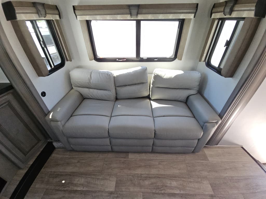 2021 Keystone RV 2021 Keystone RV Montana - thumbnail 33