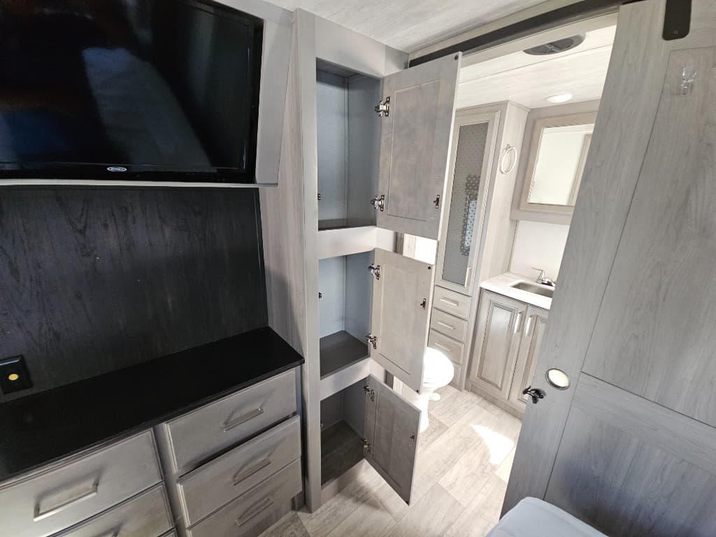 2021 Keystone RV 2021 Keystone RV Montana - thumbnail 48