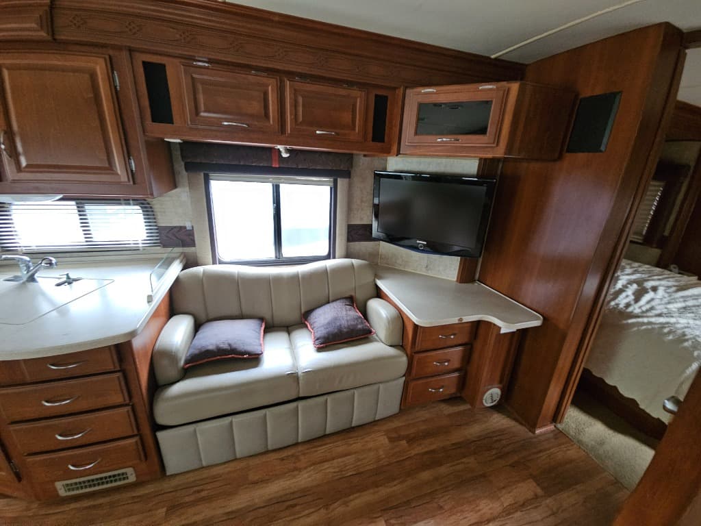 2008 Fleetwood RV 2008 Fleetwood RV Expedition - thumbnail 22