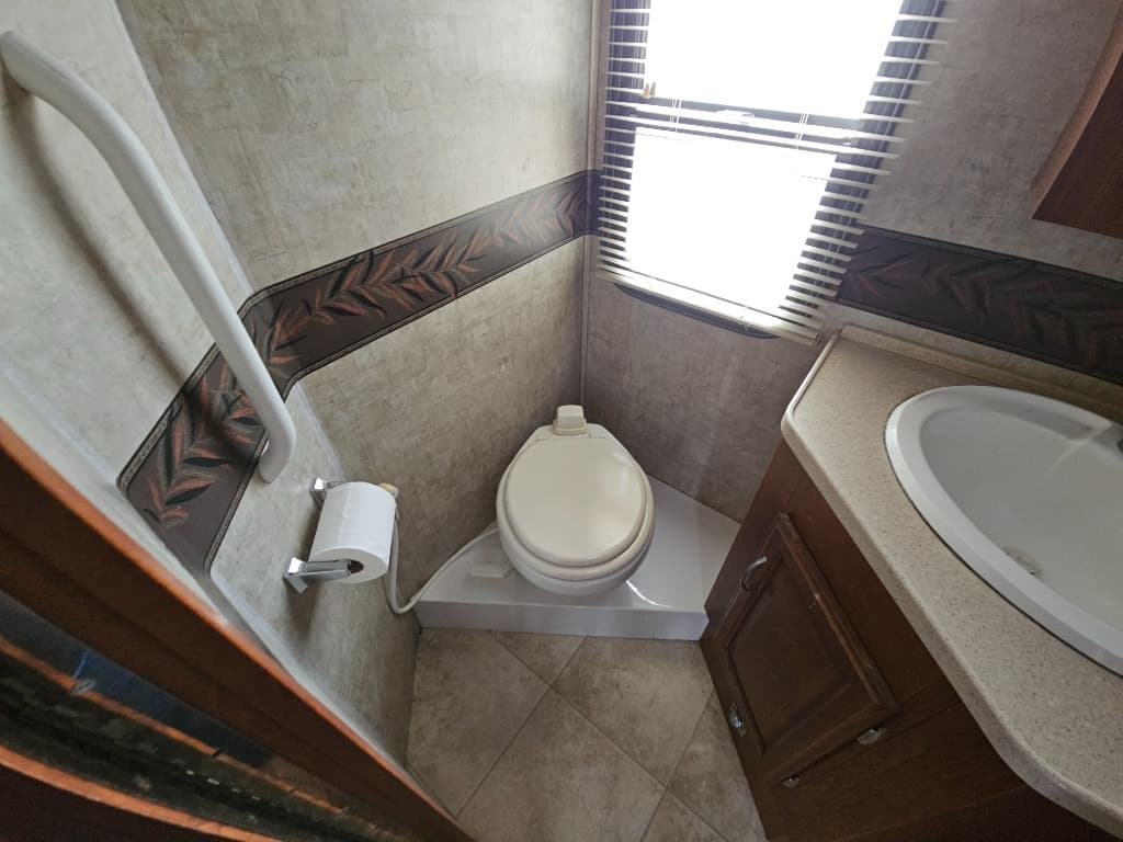 2008 Fleetwood RV 2008 Fleetwood RV Expedition - thumbnail 28