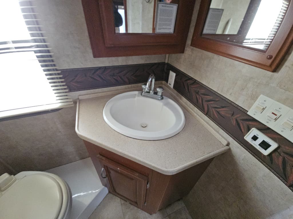 2008 Fleetwood RV 2008 Fleetwood RV Expedition - thumbnail 30