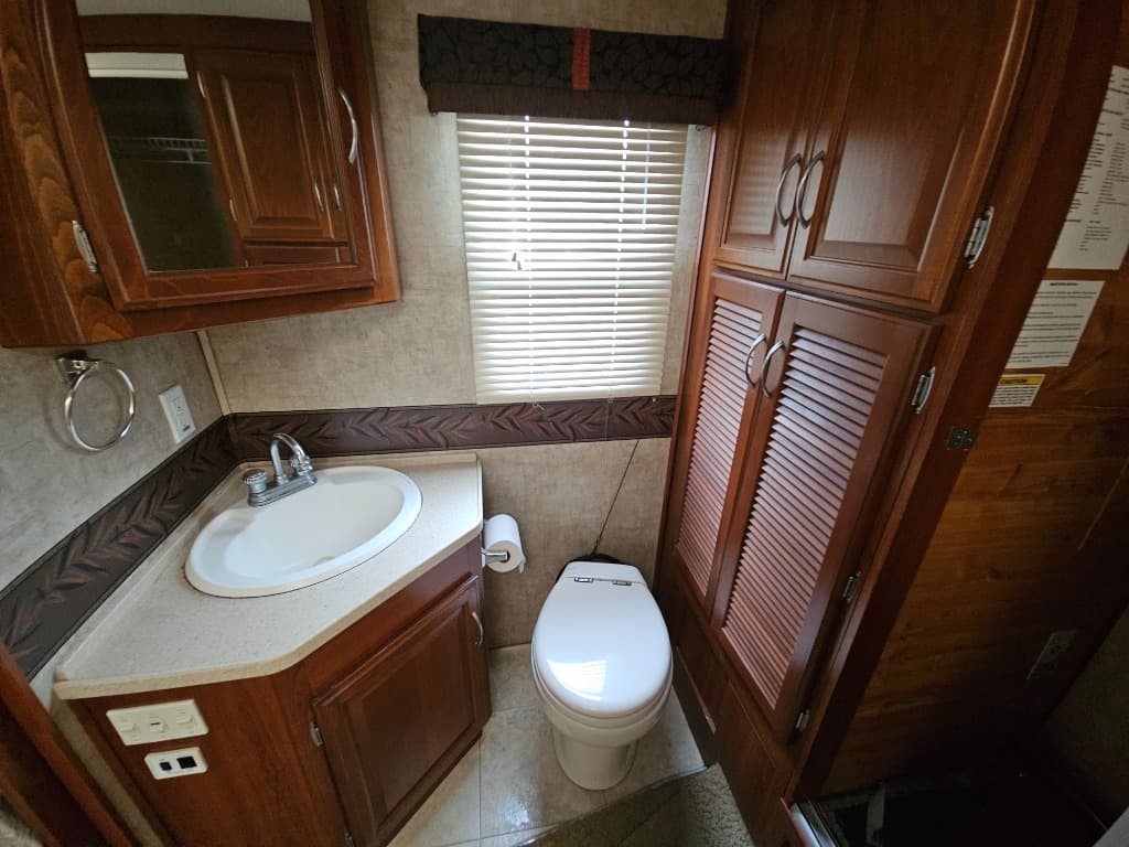 2008 Fleetwood RV 2008 Fleetwood RV Expedition - thumbnail 39