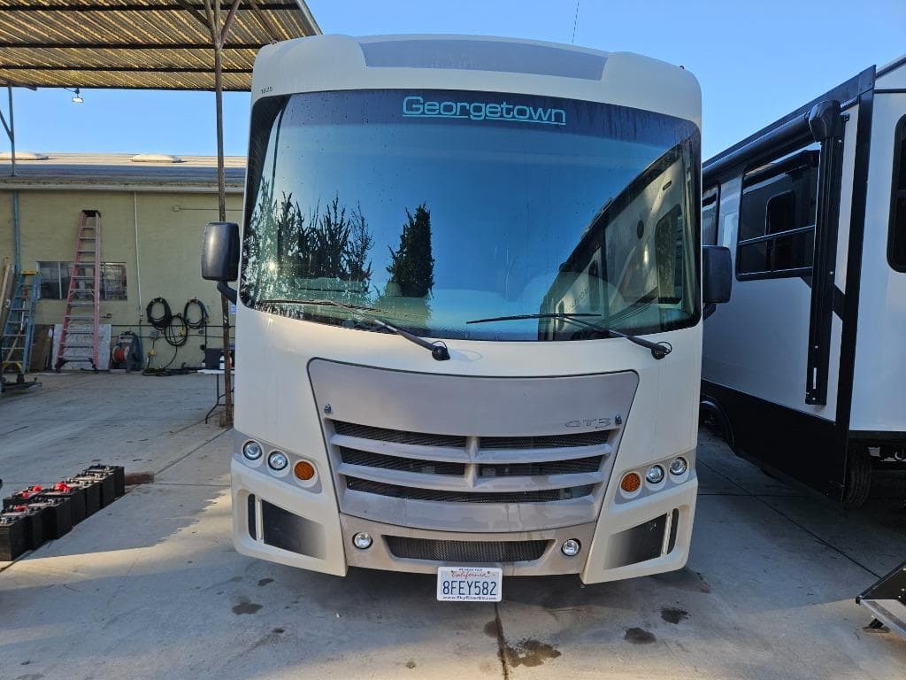 2019 Forest River RV 2019 Forest River RV Georgetown 3 Series - thumbnail 6