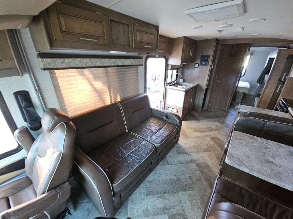 2019 Forest River RV 2019 Forest River RV Georgetown 3 Series - thumbnail 8