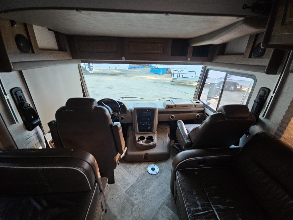 2019 Forest River RV 2019 Forest River RV Georgetown 3 Series - thumbnail 9