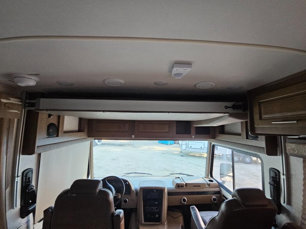 2019 Forest River RV 2019 Forest River RV Georgetown 3 Series - thumbnail 10