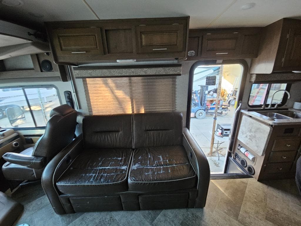 2019 Forest River RV 2019 Forest River RV Georgetown 3 Series - thumbnail 11