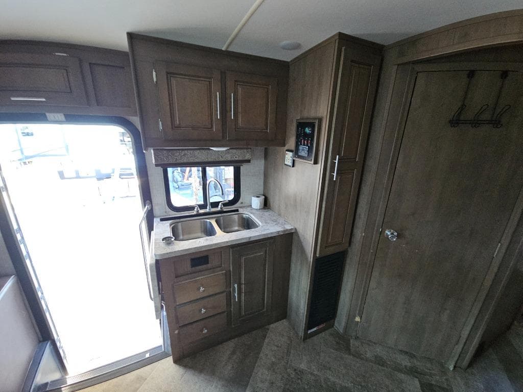 2019 Forest River RV 2019 Forest River RV Georgetown 3 Series - thumbnail 13